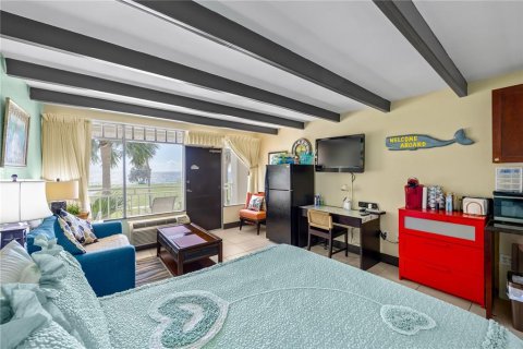 Condo in Ruskin, Florida, 3 rooms  № 2133388 - photo 4