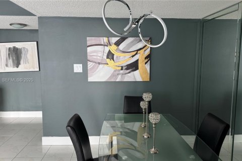 Copropriété à louer à Aventura, Floride: 2 chambres, 145.39 m2 № 1987820 - photo 9