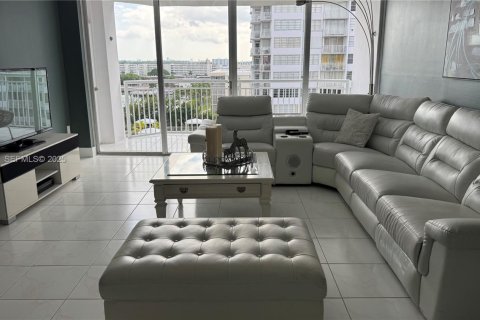 Copropriété à louer à Aventura, Floride: 2 chambres, 145.39 m2 № 1987820 - photo 12