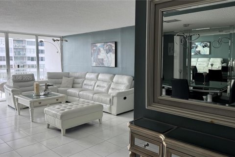 Copropriété à louer à Aventura, Floride: 2 chambres, 145.39 m2 № 1987820 - photo 16