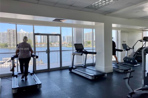 Copropriété à louer à Aventura, Floride: 2 chambres, 145.39 m2 № 1987820 - photo 27
