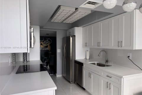 Copropriété à louer à Aventura, Floride: 2 chambres, 145.39 m2 № 1987820 - photo 3