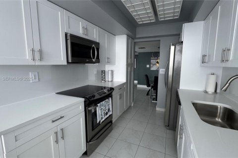 Copropriété à louer à Aventura, Floride: 2 chambres, 145.39 m2 № 1987820 - photo 6