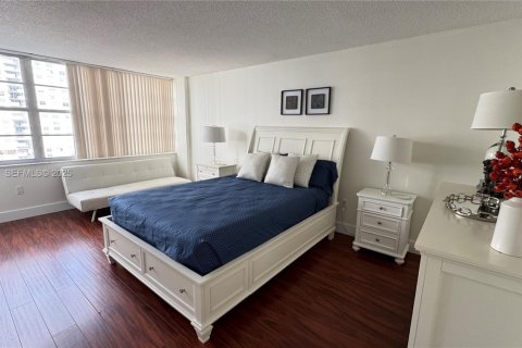 Copropriété à louer à Aventura, Floride: 2 chambres, 145.39 m2 № 1987820 - photo 22