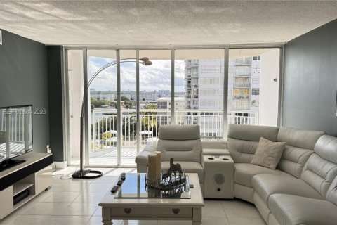 Copropriété à louer à Aventura, Floride: 2 chambres, 145.39 m2 № 1987820 - photo 15