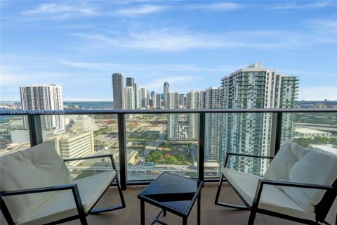 Снять в аренду кондоминиум в Майами, Флорида 2 спальни, 81.57м2, № 2045724 - фото 21