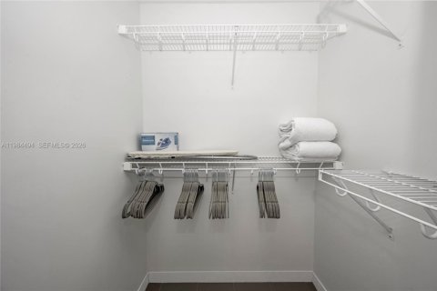 Снять в аренду кондоминиум в Майами, Флорида 2 спальни, 81.57м2, № 2045724 - фото 17