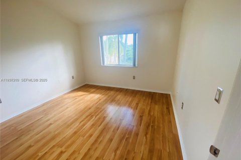 Copropriété à louer à Pembroke Pines, Floride: 2 chambres, 76.37 m2 № 2000262 - photo 16