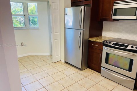 Copropriété à louer à Pembroke Pines, Floride: 2 chambres, 76.37 m2 № 2000262 - photo 7