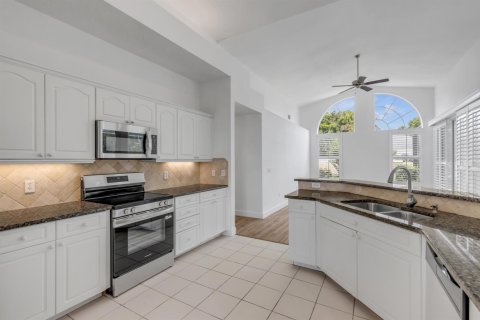 Villa ou maison à vendre à Port Orange, Floride: 4 chambres, 218.32 m2 № 2384984 - photo 14