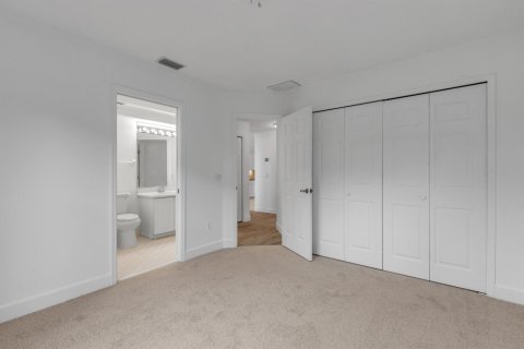 Villa ou maison à vendre à Port Orange, Floride: 4 chambres, 218.32 m2 № 2384984 - photo 24