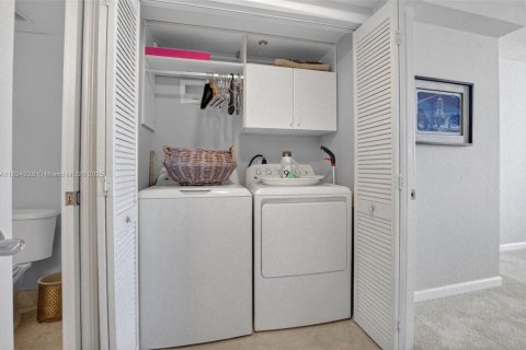 Condominio en alquiler en Boca Raton, Florida, 2 dormitorios, 121.7 m2 № 1980889 - foto 14