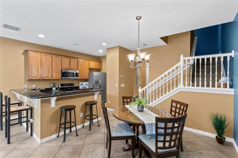 Townhouse in Oviedo, Florida 3 bedrooms, 139.54 sq.m. № 2208030 - photo 6