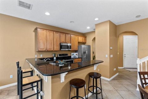 Townhouse in Oviedo, Florida 3 bedrooms, 139.54 sq.m. № 2208030 - photo 7