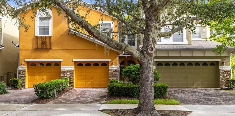 Townhouse in Oviedo, Florida 3 bedrooms, 139.54 sq.m. № 2208030