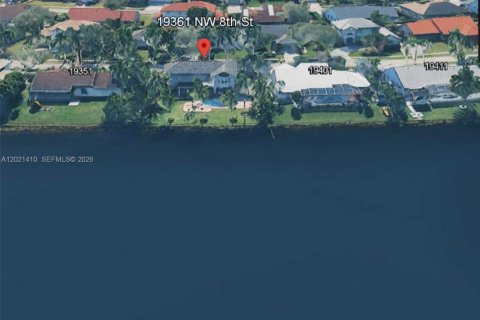 House in Pembroke Pines, Florida 5 bedrooms, 306.95 sq.m. № 2085362 - photo 22