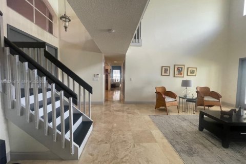 House in Pembroke Pines, Florida 5 bedrooms, 306.95 sq.m. № 2085362 - photo 30