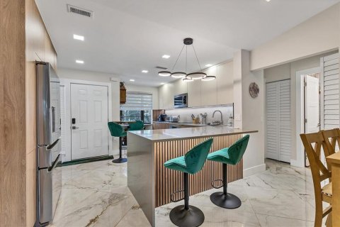 Condominio en alquiler en Sarasota, Florida, 2 dormitorios, 104.52 m2 № 1442039 - foto 7