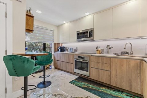 Condominio en alquiler en Sarasota, Florida, 2 dormitorios, 104.52 m2 № 1442039 - foto 4