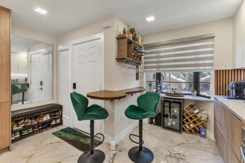 Condominio en alquiler en Sarasota, Florida, 2 dormitorios, 104.52 m2 № 1442039 - foto 3