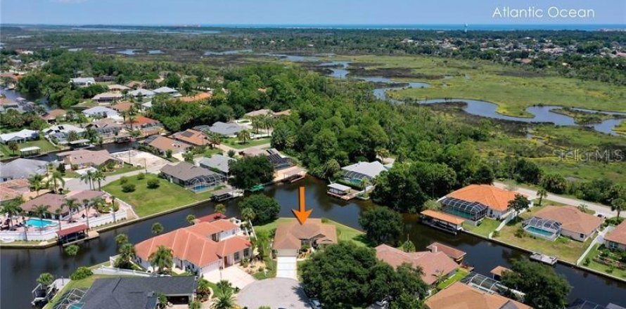 Casa en Palm Coast, Florida 3 dormitorios, 168.71 m2 № 2111662