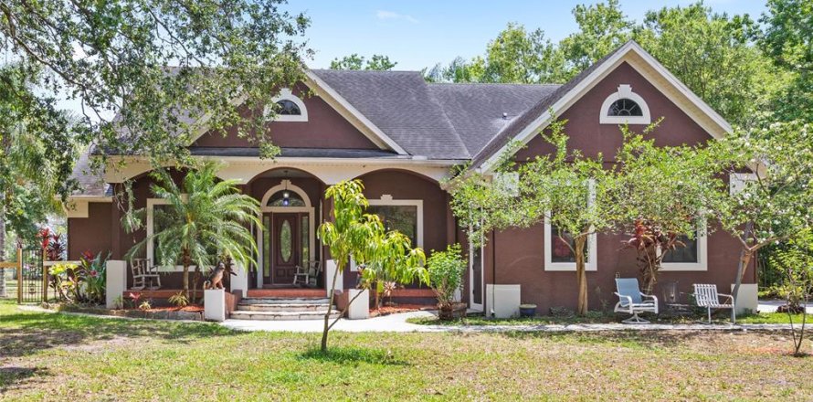 House in Orlando, Florida 3 bedrooms, 178.93 sq.m. № 1684479