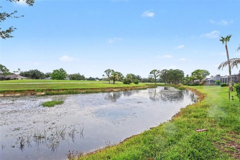 Casa en venta en Valrico, Florida, 3 dormitorios, 183.76 m2 № 2137048 - foto 2