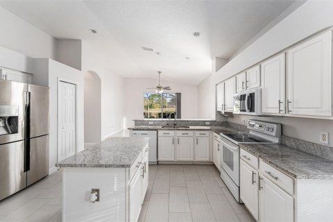 Villa ou maison à vendre à Valrico, Floride: 3 chambres, 183.76 m2 № 2137048 - photo 11