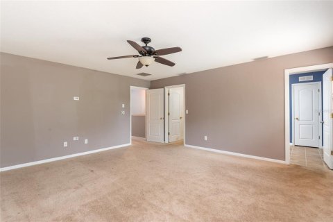 House in Gibsonton, Florida 4 bedrooms, 174.01 sq.m. № 2395898 - photo 24