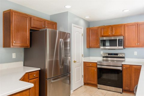 House in Gibsonton, Florida 4 bedrooms, 174.01 sq.m. № 2395898 - photo 10