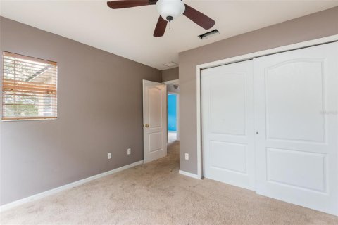 House in Gibsonton, Florida 4 bedrooms, 174.01 sq.m. № 2395898 - photo 21