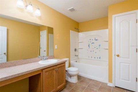 House in Gibsonton, Florida 4 bedrooms, 174.01 sq.m. № 2395898 - photo 19