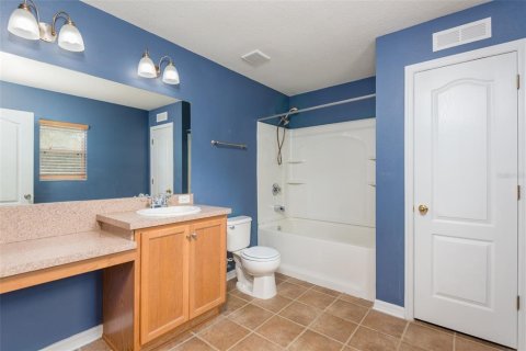 House in Gibsonton, Florida 4 bedrooms, 174.01 sq.m. № 2395898 - photo 26
