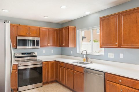 House in Gibsonton, Florida 4 bedrooms, 174.01 sq.m. № 2395898 - photo 9