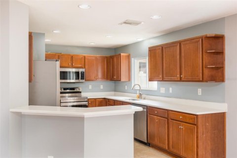 House in Gibsonton, Florida 4 bedrooms, 174.01 sq.m. № 2395898 - photo 8