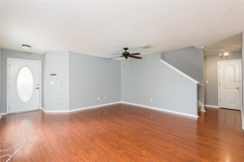 House in Gibsonton, Florida 4 bedrooms, 174.01 sq.m. № 2395898 - photo 3