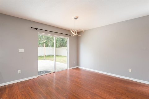 House in Gibsonton, Florida 4 bedrooms, 174.01 sq.m. № 2395898 - photo 7