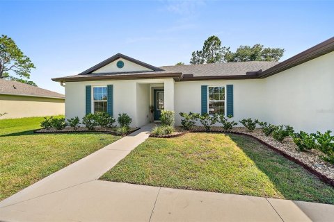 House in Palm Coast, Florida 3 bedrooms, 135.92 sq.m. № 1871247 - photo 2