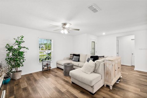 House in Palm Coast, Florida 3 bedrooms, 135.92 sq.m. № 1871247 - photo 8