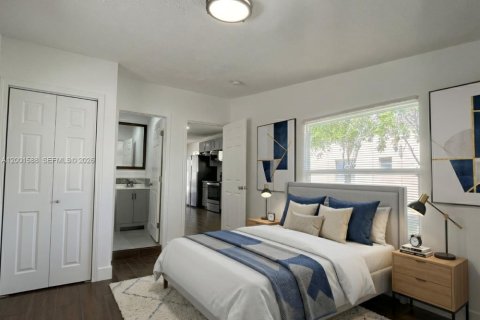 House in Lake Worth, Florida 2 bedrooms, 82.22 sq.m. № 2068311 - photo 9