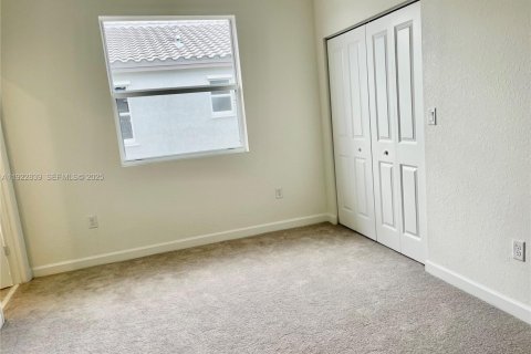 Снять в аренду таунхаус в Флорида-Сити, Флорида 3 спальни, № 1976544 - фото 9