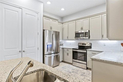 Townhouse in Port Orange, Florida 3 bedrooms, 194.63 sq.m. № 1829882 - photo 11