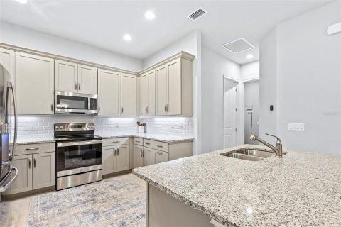 Townhouse in Port Orange, Florida 3 bedrooms, 194.63 sq.m. № 1829882 - photo 10