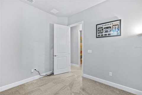 Townhouse in Port Orange, Florida 3 bedrooms, 194.63 sq.m. № 1829882 - photo 13