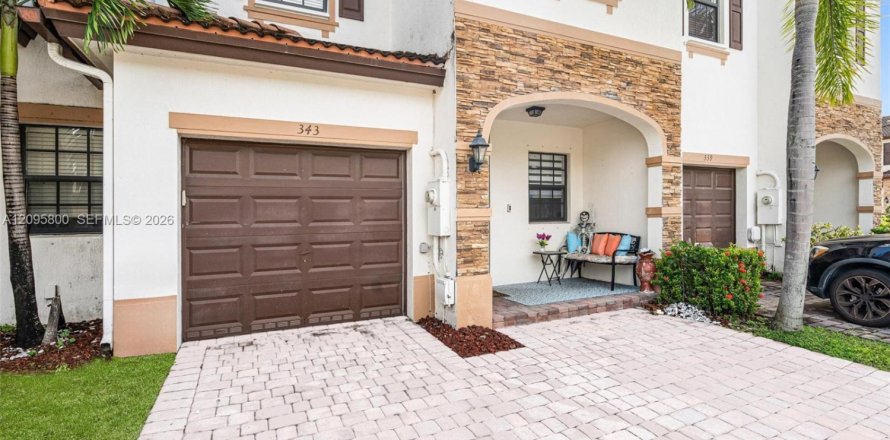Touwnhouse à Homestead, Floride 3 chambres, 151.24 m2 № 2385300