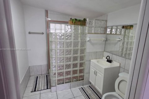 Casa en venta en Homestead, Florida, 4 dormitorios, 155.52 m2 № 1975929 - foto 18