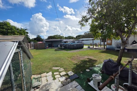 Casa en venta en Homestead, Florida, 4 dormitorios, 155.52 m2 № 1975929 - foto 28