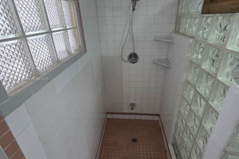 Casa en venta en Homestead, Florida, 4 dormitorios, 155.52 m2 № 1975929 - foto 17