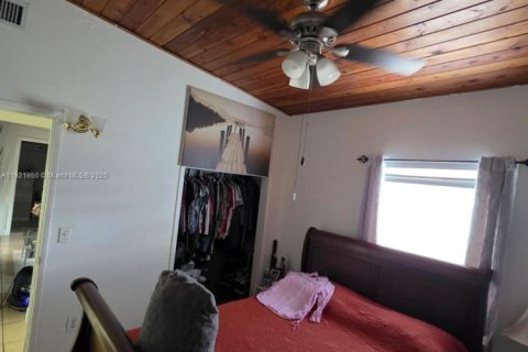 Casa en venta en Homestead, Florida, 4 dormitorios, 155.52 m2 № 1975929 - foto 25