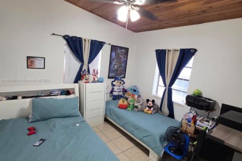 Casa en venta en Homestead, Florida, 4 dormitorios, 155.52 m2 № 1975929 - foto 10